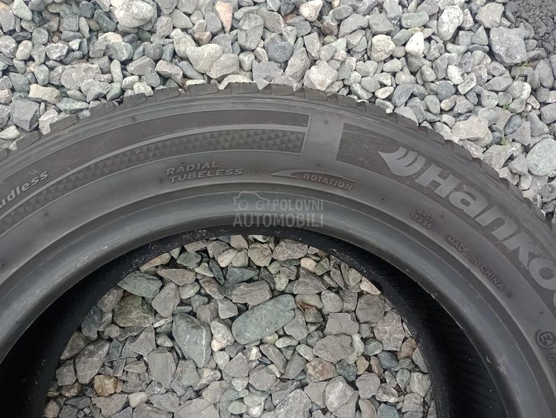 Hankook 205/55 R16 Zimska