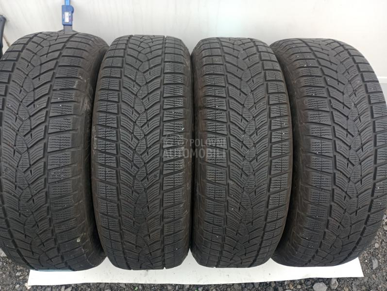 Goodyear 225/65 R17 Zimska