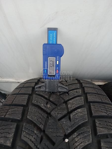 Goodyear 225/65 R17 Zimska