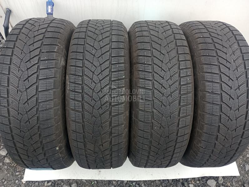 Goodyear 225/65 R17 Zimska