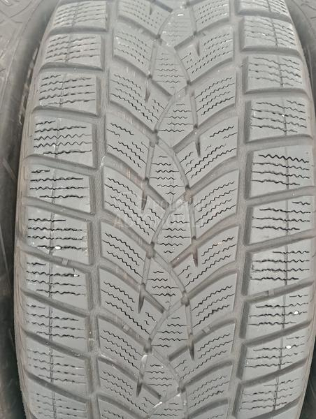 Goodyear 225/65 R17 Zimska