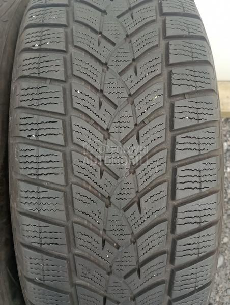 Goodyear 225/65 R17 Zimska