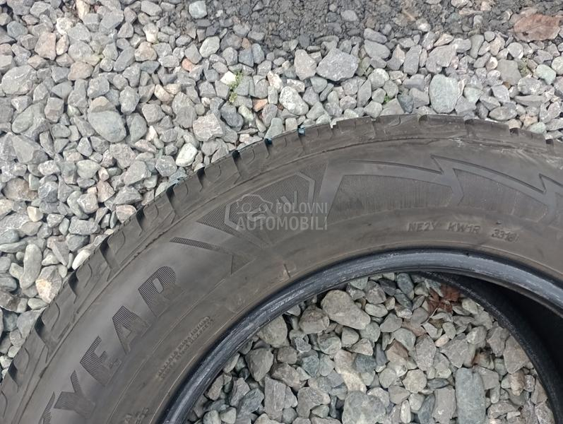 Goodyear 225/65 R17 Zimska
