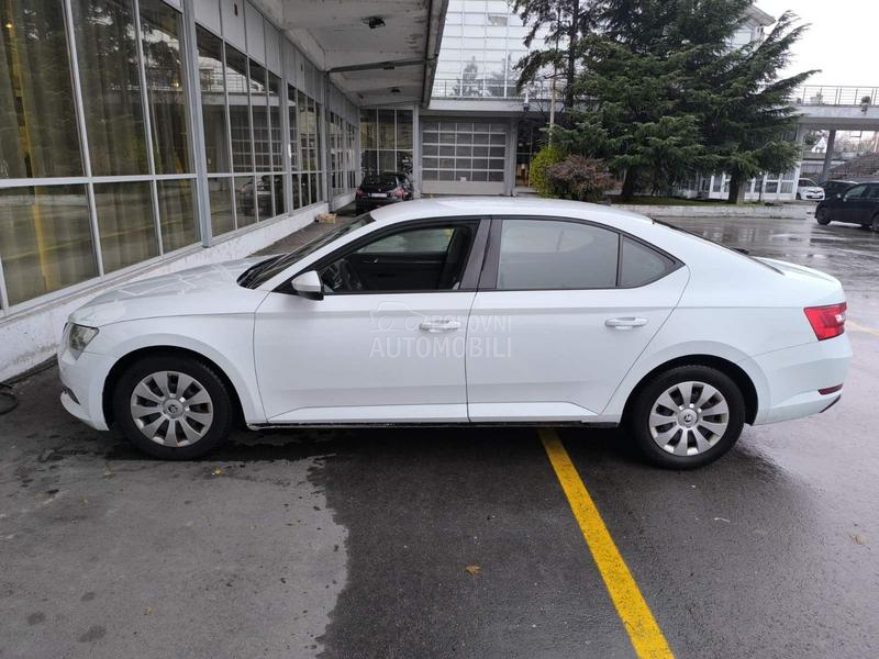 Škoda Superb 