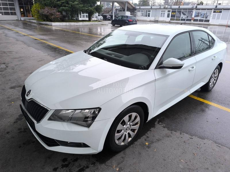 Škoda Superb 