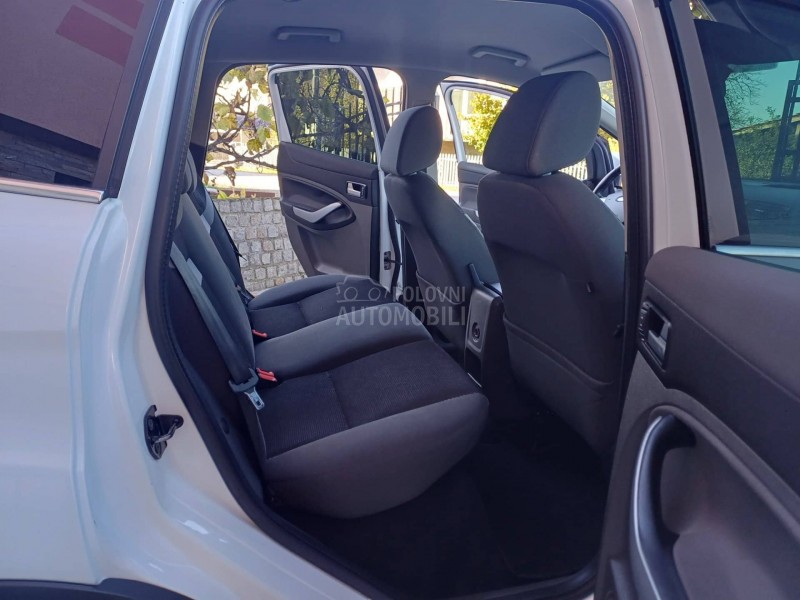 Ford Kuga 2.0 / 4X4 / CH