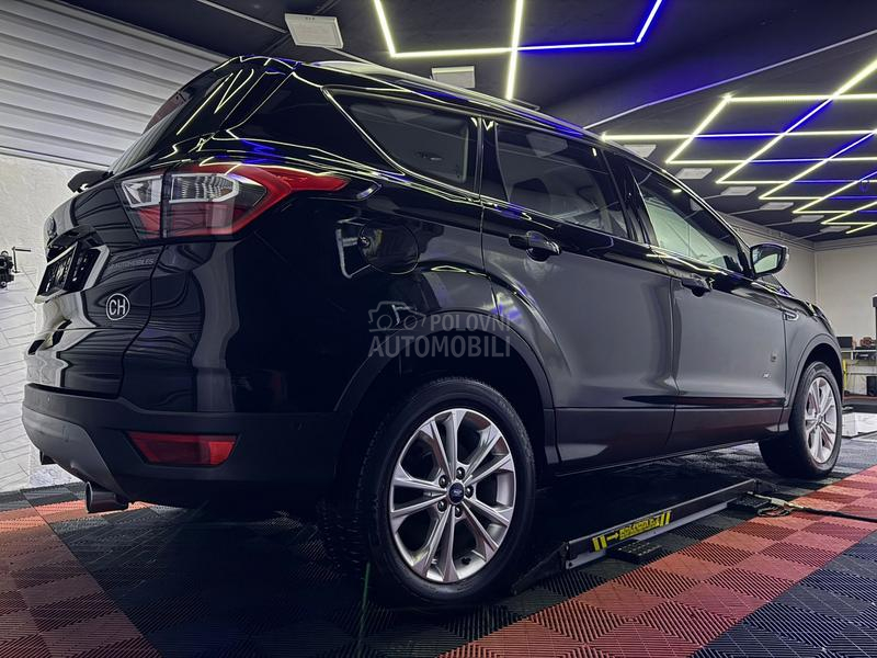 Ford Kuga NOV N O V