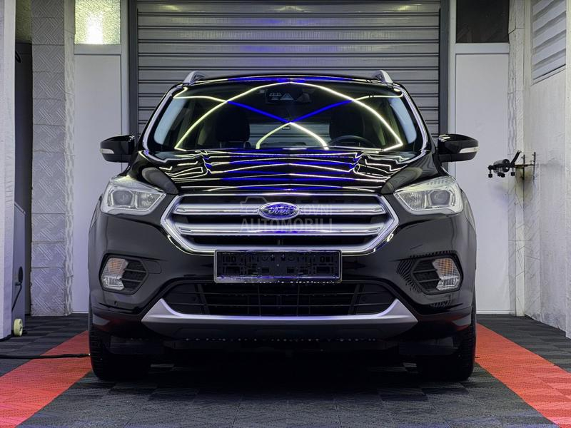 Ford Kuga NOV N O V