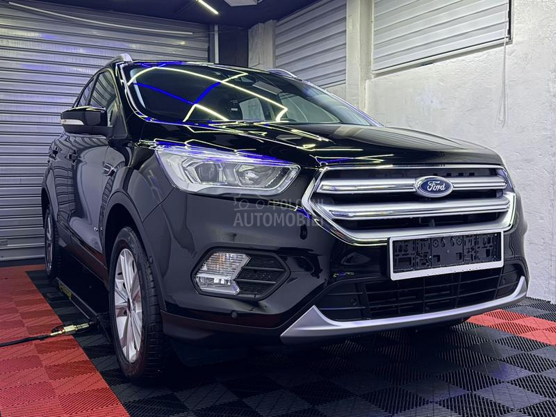 Ford Kuga NOV N O V