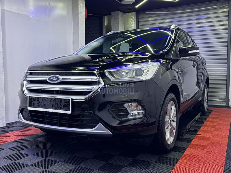 Ford Kuga NOV N O V