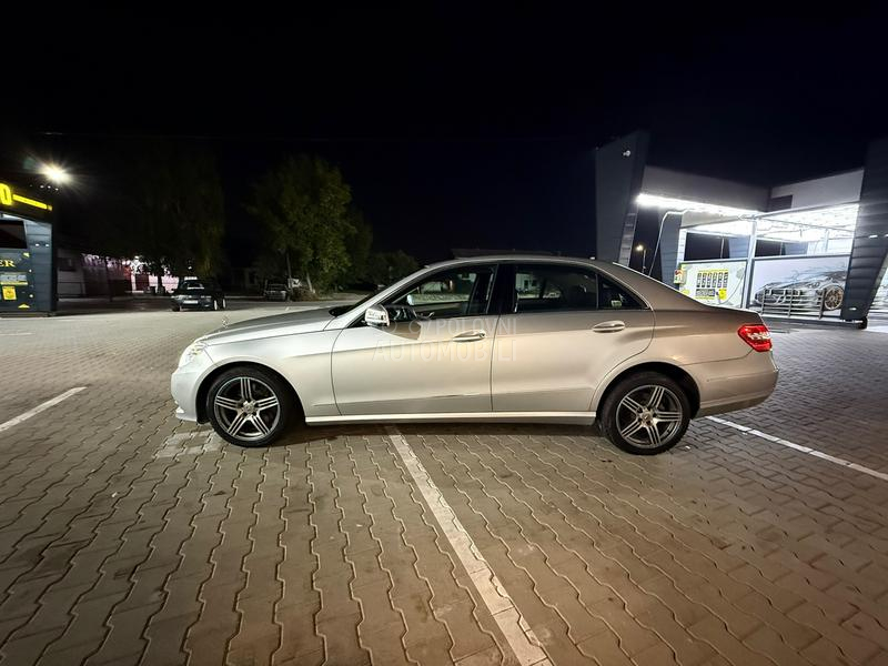 Mercedes Benz E 300 