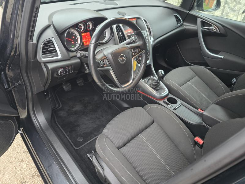 Opel Astra J 1.6 cdti COSMO