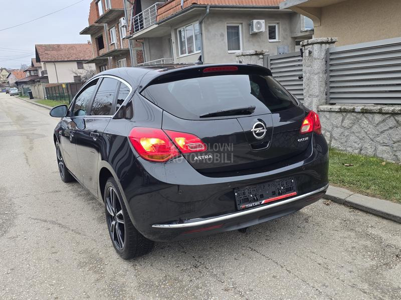 Opel Astra J 1.6 cdti COSMO