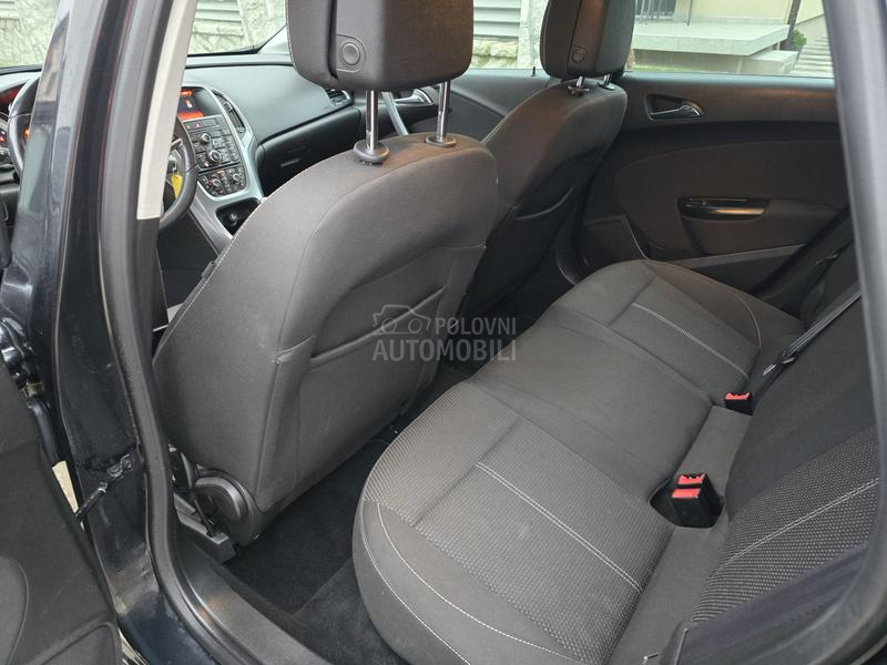 Opel Astra J 1.6 cdti COSMO