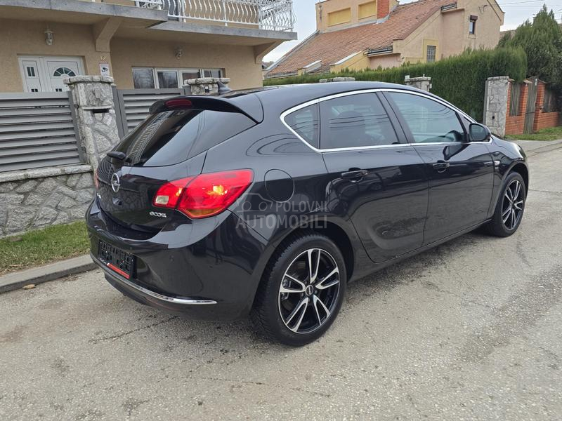 Opel Astra J 1.6 cdti COSMO