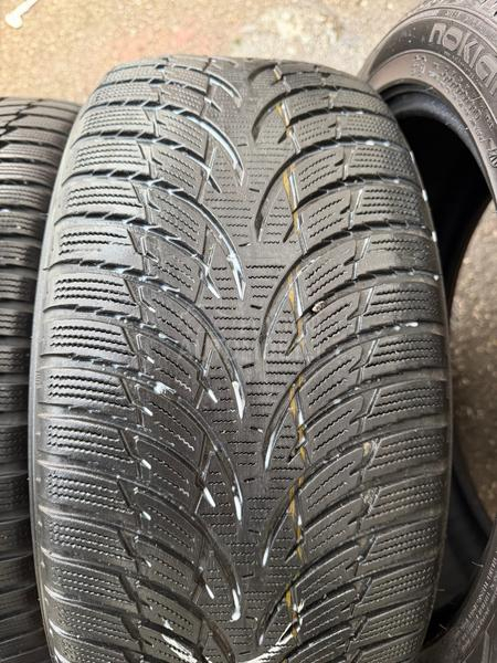 Nokian 225/45 R17 Zimska