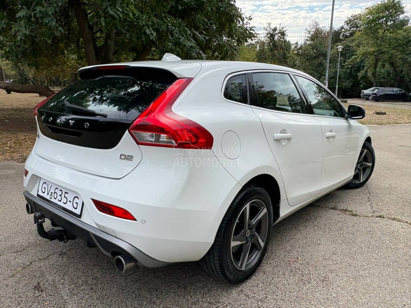 Volvo V40 r-design 2.0diz D2