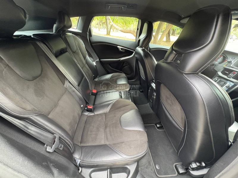 Volvo V40 r-design 2.0diz D2