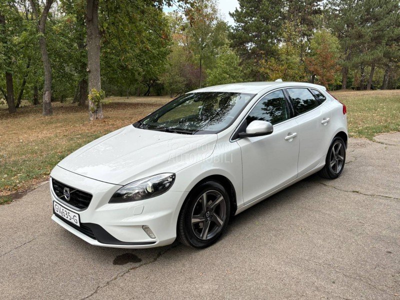 Volvo V40 r-design 2.0diz D2