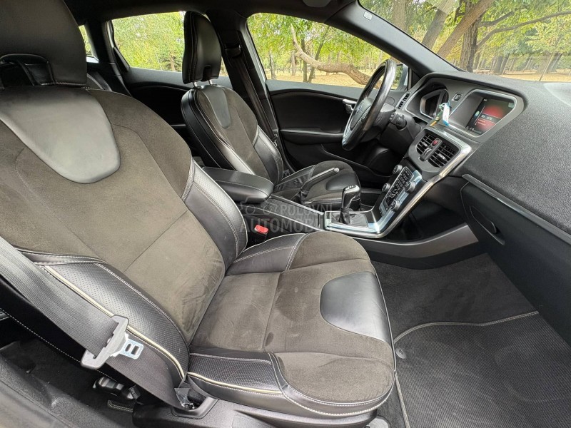Volvo V40 r-design 2.0diz D2