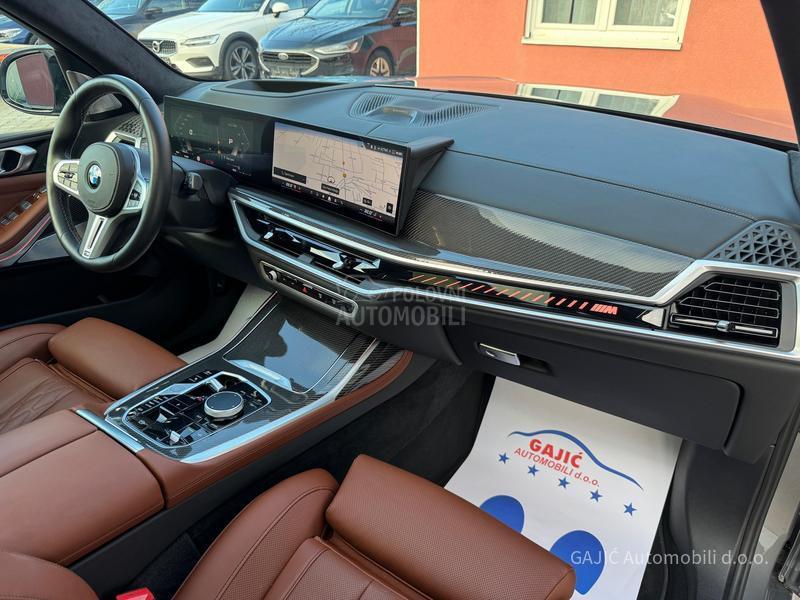 BMW X7 M60i