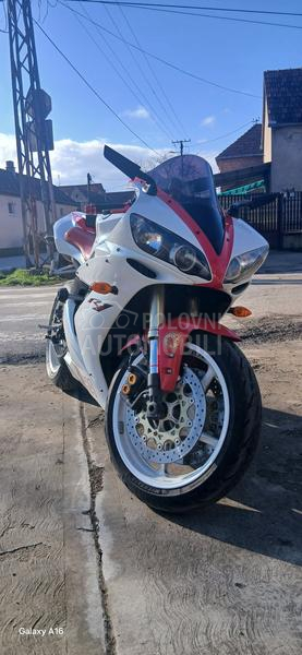 Yamaha R1