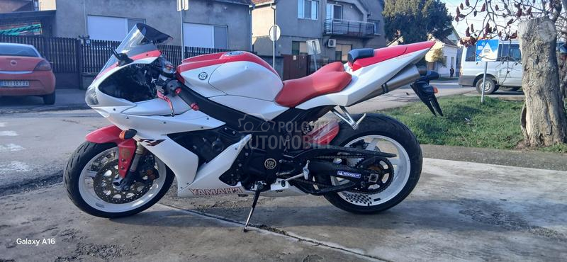 Yamaha R1