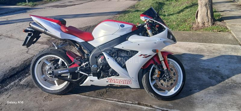 Yamaha R1