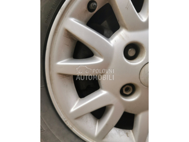 Kocione celjusti za Nissan Primera