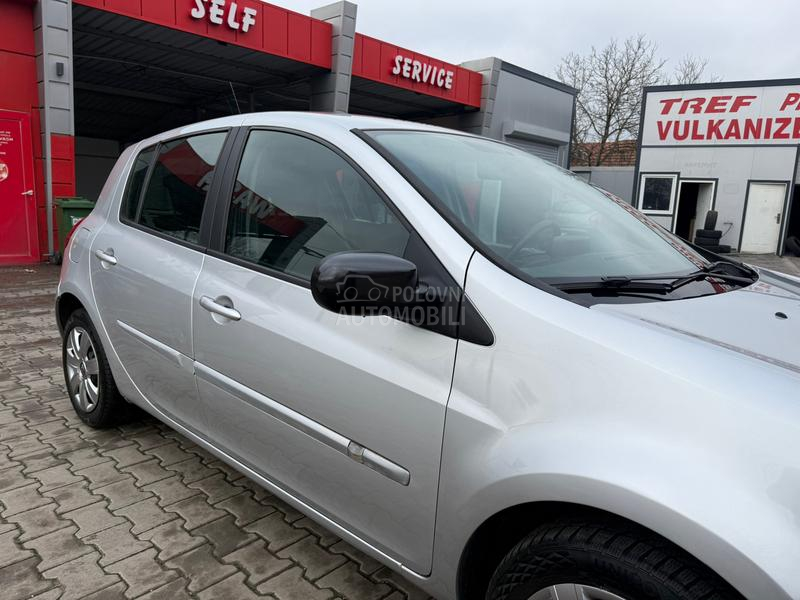 Renault Clio 1.2b t.o.p