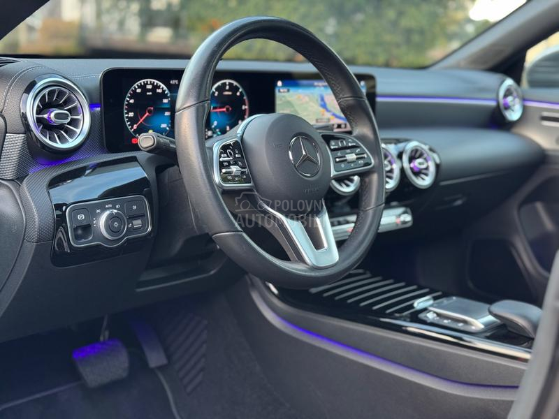 Mercedes Benz CLA 180 d PANO/MB/MEMO