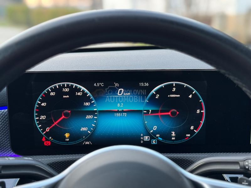 Mercedes Benz CLA 180 d PANO/MB/MEMO