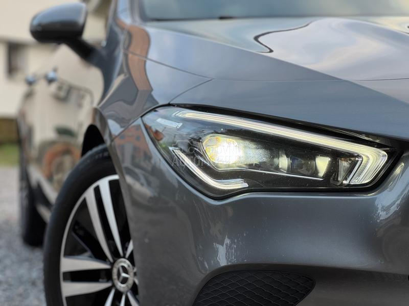 Mercedes Benz CLA 180 d PANO/MB/MEMO