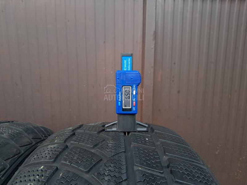 Continental 235/60 R18 Zimska