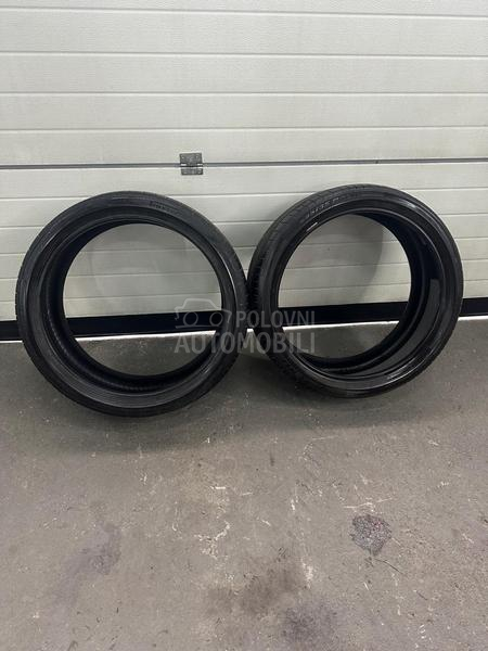 Pirelli 255/35 R21 Letnja