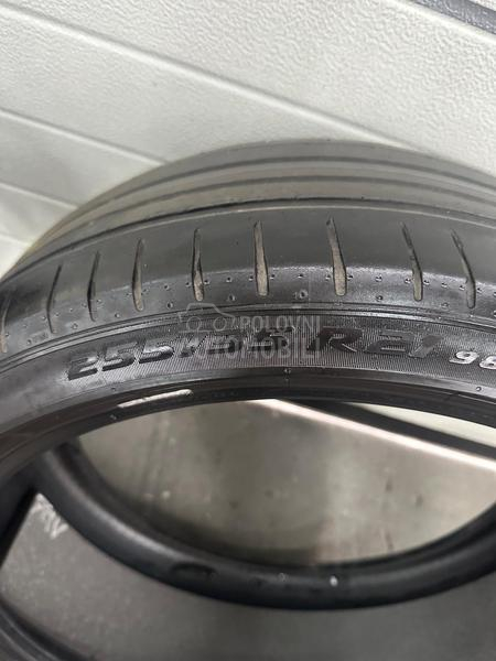 Pirelli 255/35 R21 Letnja
