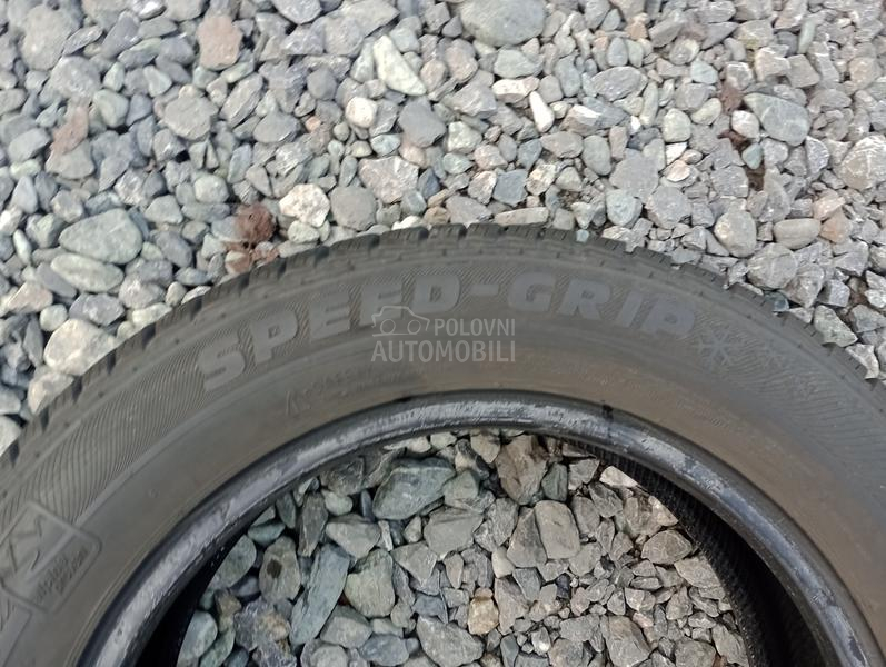 Semperit 185/60 R15 Zimska