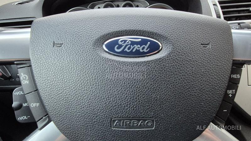 Ford Kuga 2.0 TDCI TITANIUM