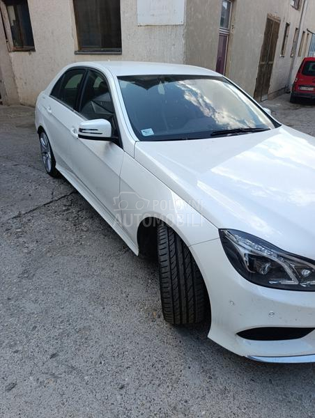Mercedes Benz E 300 
