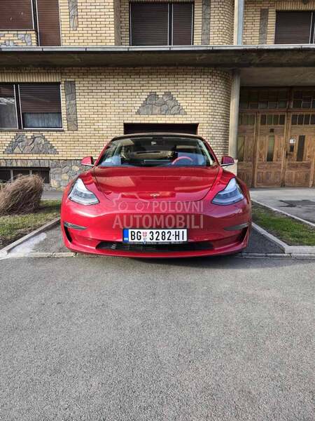 Tesla Model 3 Long Range AWD