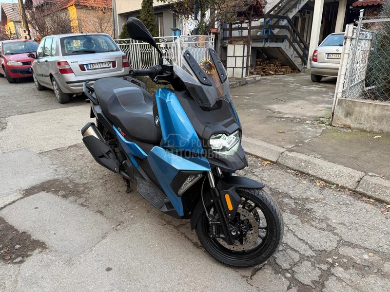 BMW C400X