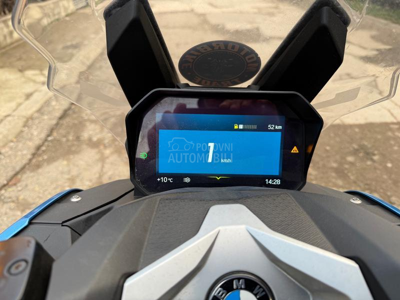 BMW C400X