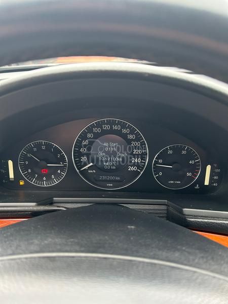 Mercedes Benz E 200 