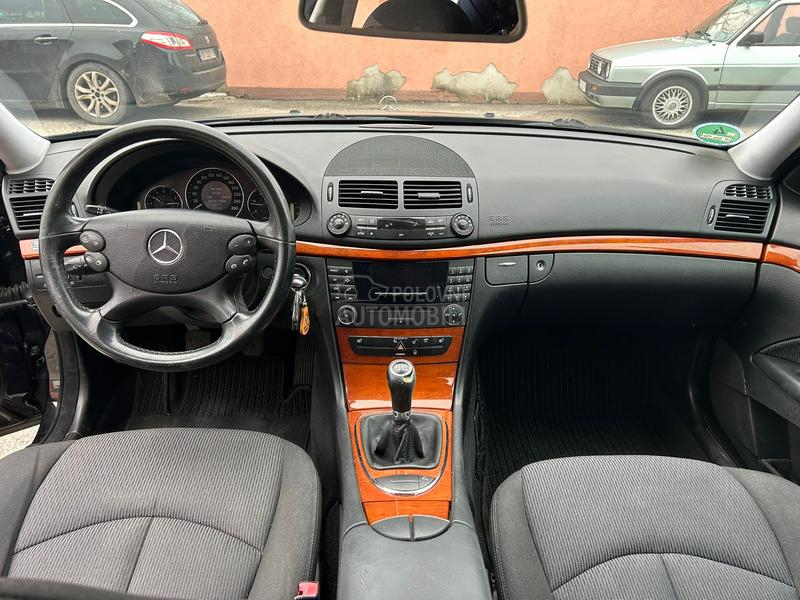 Mercedes Benz E 200 