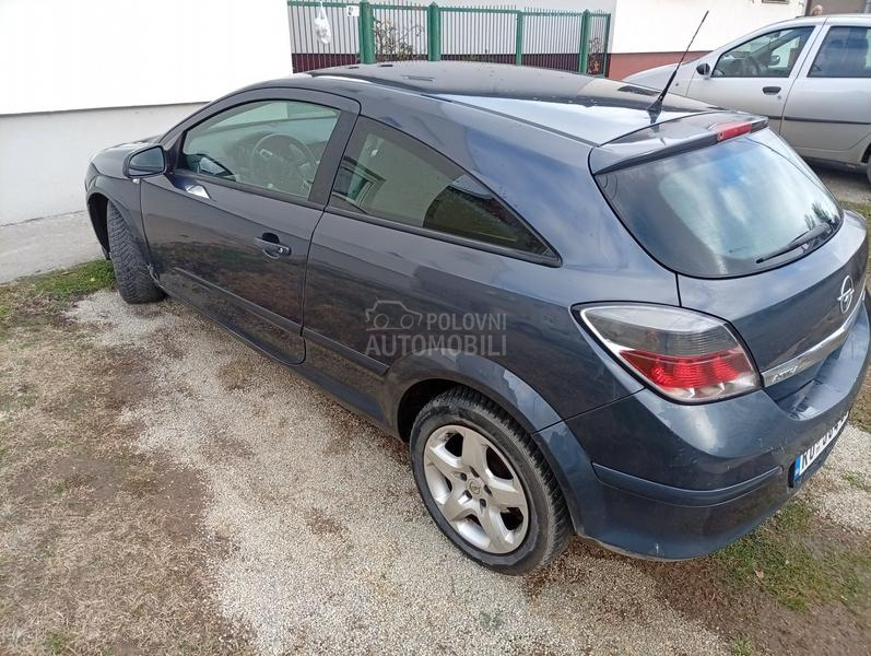 Opel Astra H GTC