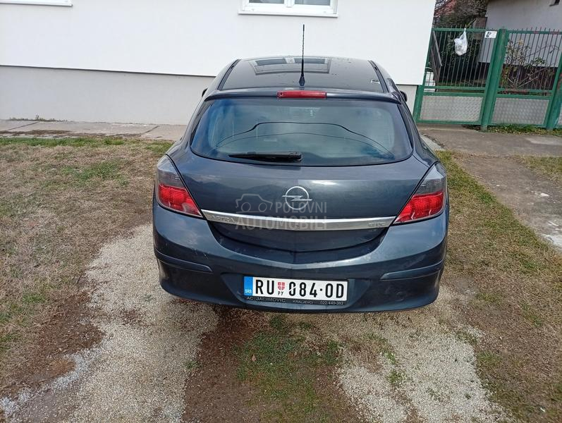 Opel Astra H GTC