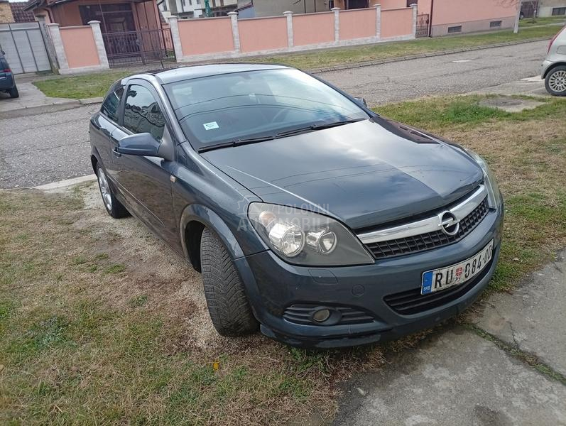 Opel Astra H GTC