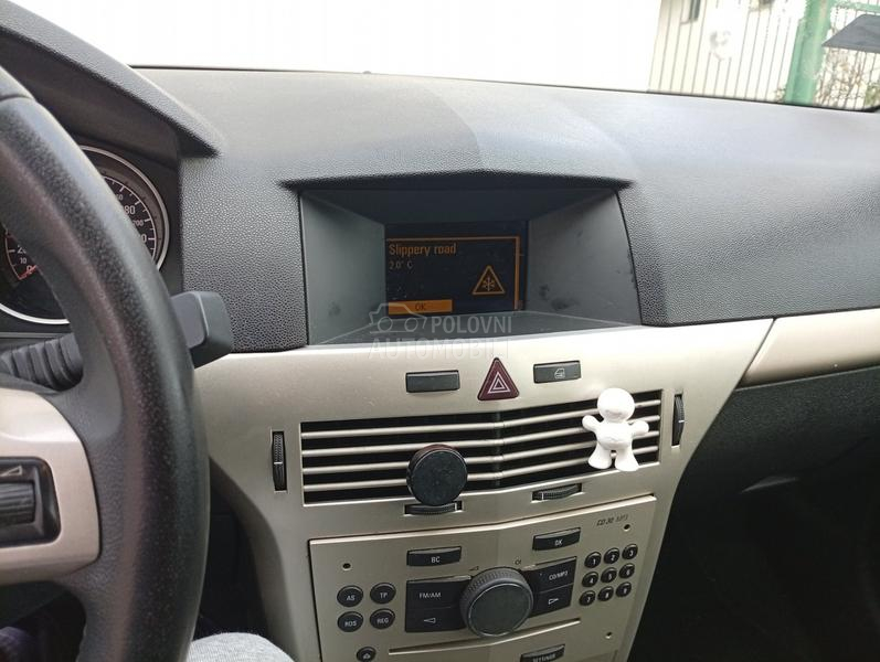 Opel Astra H GTC