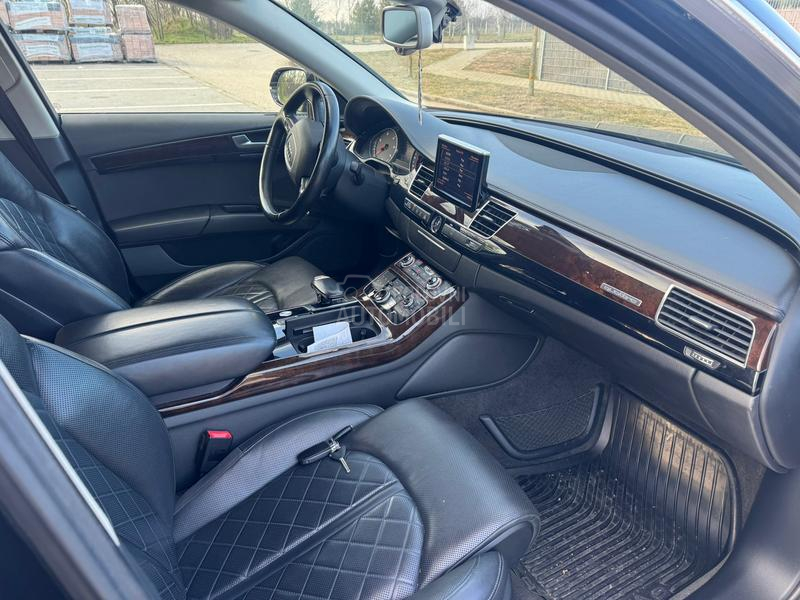 Audi A8 Matrix