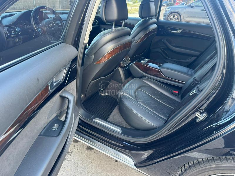 Audi A8 Matrix